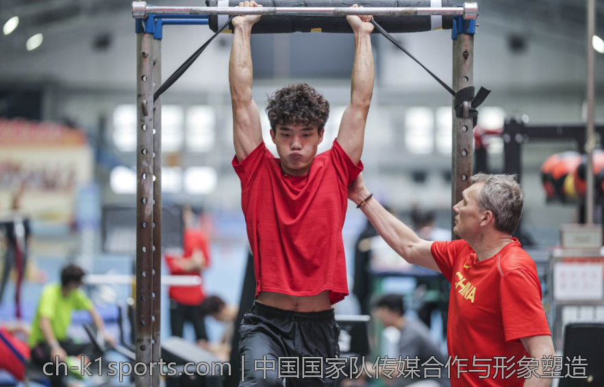 中国国家队传媒合作与形象塑造
